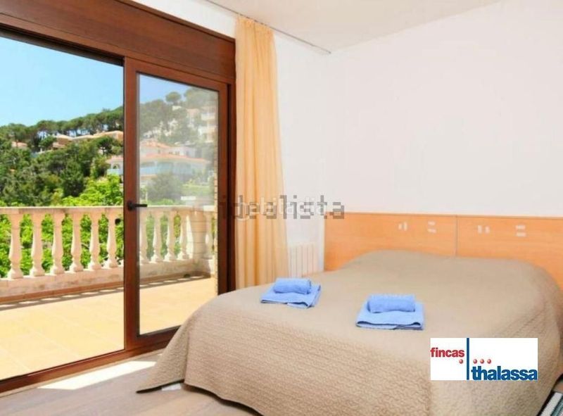Foto 5447758b-f699-48c4-9c56-4c8432ca8ffa. Casa amb calefacció piscina a Serra Brava Lloret de Mar