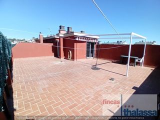 Penthouse in El Molí-El Rieral. Ático con 85m2 de terraza en el rieral
