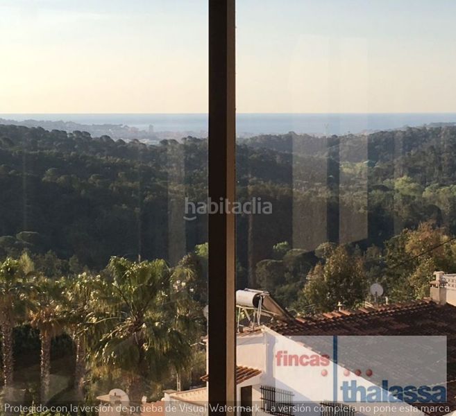 Foto bc512b6c-2400-4e87-9d31-fab951a68cf8. Casa amb piscina a Lloret Verd - Els Pinars Lloret de Mar