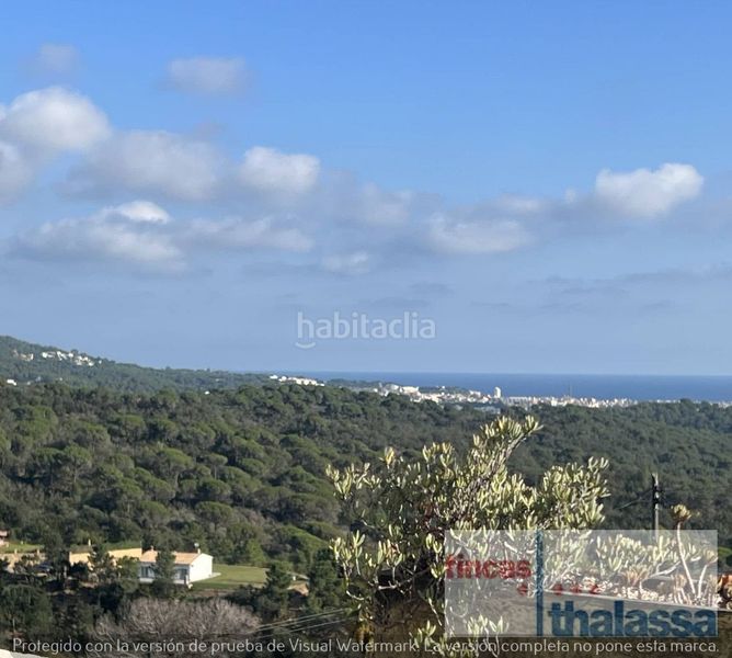 Foto ed5f7496-e78f-403e-8ce6-6204043534af. Casa amb piscina a Lloret Verd - Els Pinars Lloret de Mar