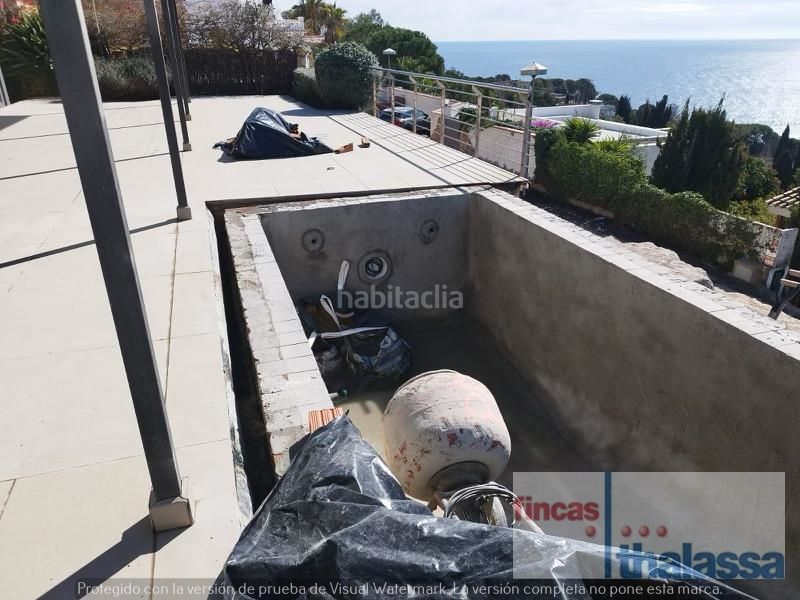 Foto 10bc90ad-bf52-441d-b49f-51b32cc059ce. Casa amb calefacció piscina a Canyelles Lloret de Mar