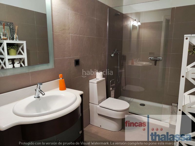 Foto 64c204dc-f780-4907-a230-771fdfd5e693. Casa amb calefacció piscina a Canyelles Lloret de Mar