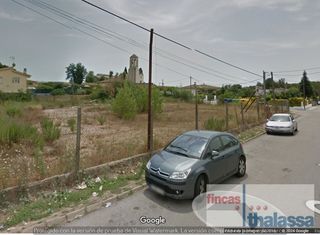 Terreny residencial a Sils. Terreno para construir 4 casas unifamiliares