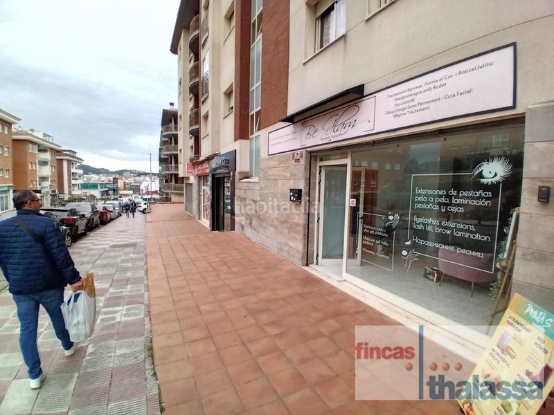 Foto 35edfb20-9cf7-42dd-936b-94a46c222a86. Local comercial a Fenals Lloret de Mar