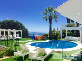 Haus  Canigo. Villa con 2 viviendas  piscina  tenis