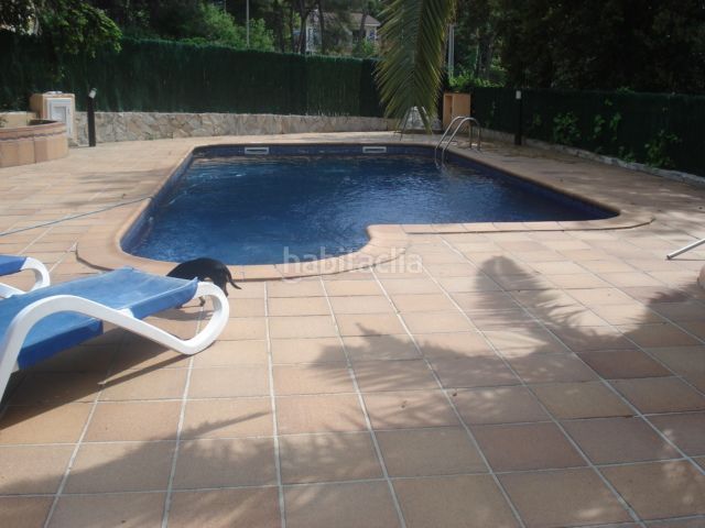Foto 8c70114c-41ab-4733-8a74-b9ec603ec5ca. Casa amb calefacció piscina a Fenals Lloret de Mar