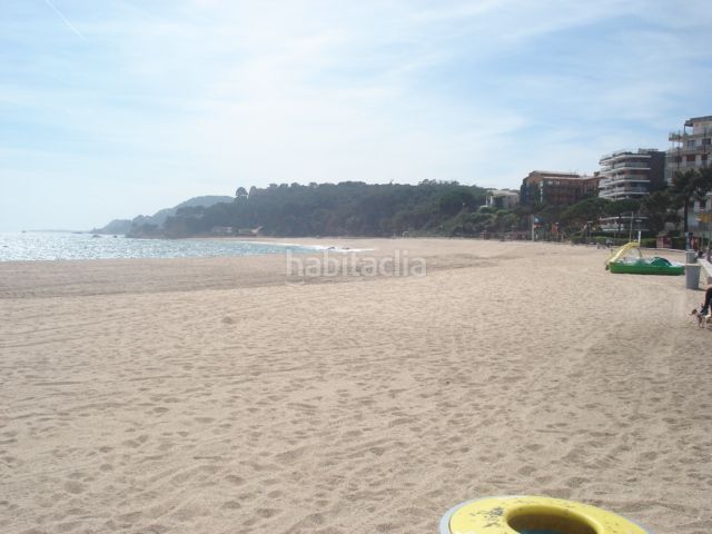 Foto 889bd5b2-f952-42b3-b72d-30fa93f55ca9. Local comercial a Fenals Lloret de Mar