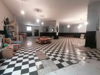 Locale commerciale  Avinguda dels germans bou. Local venta en avda hermanos bou