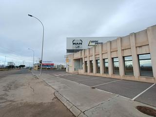 Lloguer Nau industrial a Calle luxemburgo 51. Nave con licencia de taller de vehiculos industriales