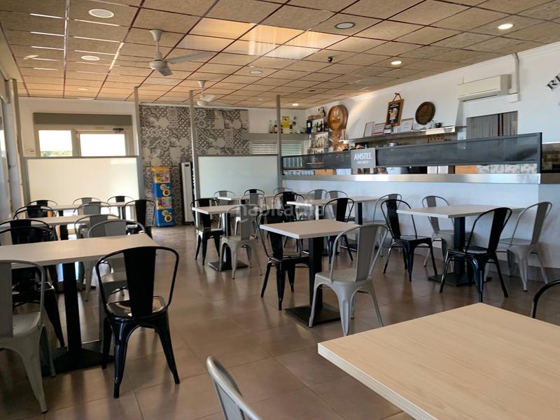 Foto 6c6dfbed-7f73-4e41-9d9c-c238349cb0bf. Locale commerciale in paseo marítimo 20 in Playa-Ben Afeli Almazora / Almassora