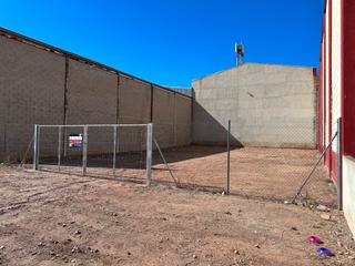 Gewerbliches Grundstück in Calle italia 206. Venta parcela industrial en ciudad del transporte