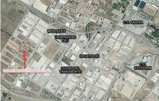 Gewerbliches Grundstück in Calle dinamarca 9. Venta parcela industrial de 2500 mtos en cdad del transporte- re