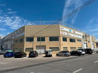 Fabrikhalle in Camí pi gros 10. Nave esquinera en venta pi gros