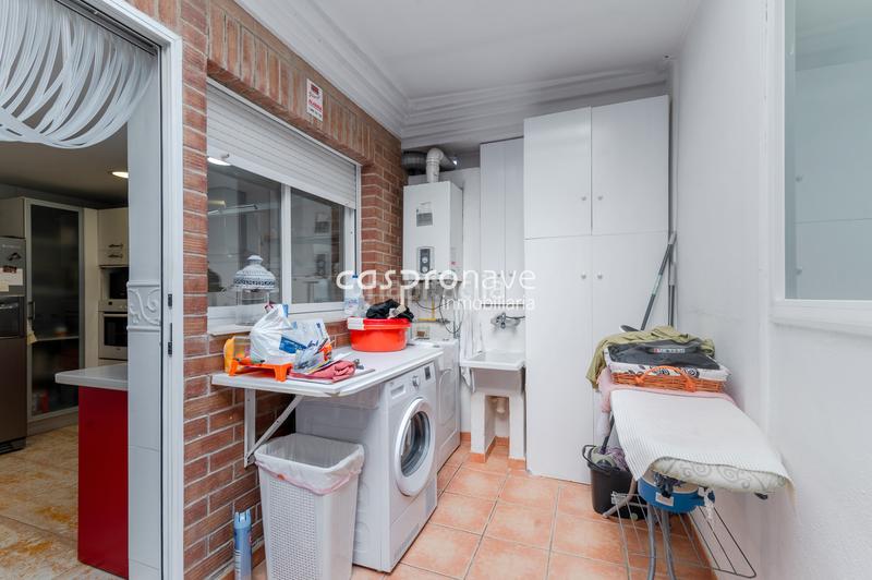 Foto 003230ec-0777-4440-a184-ab0672e0191d. Casa aparellada amb xemeneia calefacció aparcament a Castellón de la Plana