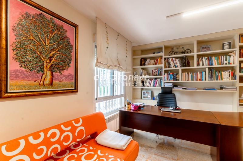 Foto 596ef807-ca36-4356-864d-daea75fdf349. Casa aparellada amb xemeneia calefacció aparcament a Castellón de la Plana