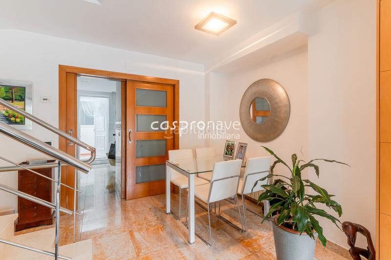 Foto 78b68e08-a017-431e-bbea-45e51f6ac04e. Casa aparellada amb xemeneia calefacció aparcament a Castellón de la Plana