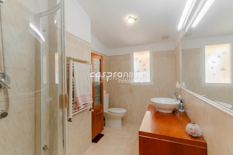 Foto 7c5ace0b-c254-49c7-85d0-39831424d50c. Casa aparellada amb xemeneia calefacció aparcament a Castellón de la Plana