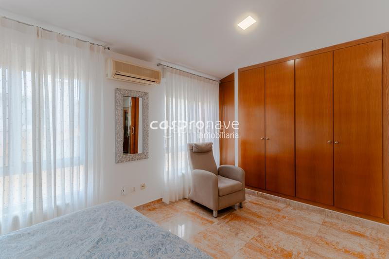 Foto 87cc0455-c1d6-478b-ac58-b8c10793db5c. Casa aparellada amb xemeneia calefacció aparcament a Castellón de la Plana