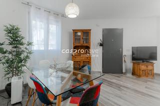 Rez-de-chaussée à Carrer de bartomeu reus 17. Vivienda totalmente reformada en el centro