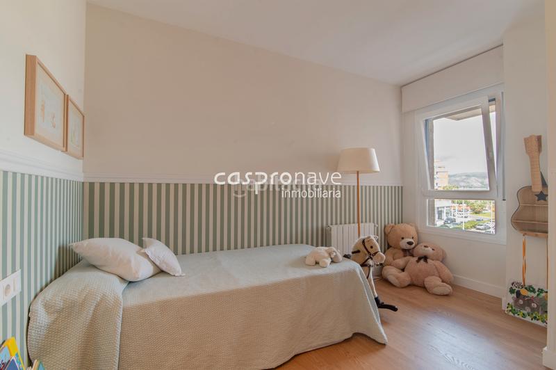 Foto 216c77b7-f5aa-483a-930c-256e379b15fc. Dúplex duplex recien reformado avda lidon- ref p00549 en Castellón de la Plana