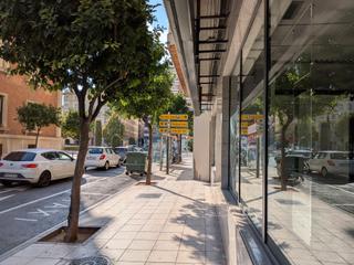 Location Local commercial à Carrer de rafalafena 3. Excelente local a un paso de maría agustina