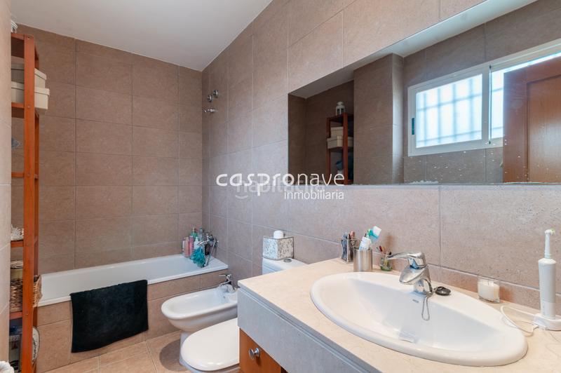 Foto f44f5b4f-470d-46e5-8b58-43d64fb98570. Maison jumelée avec chauffage dans Casco Antiguo-Darremur Almazora / Almassora