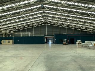 Lloguer Nau industrial a Avenida Alemania-Italia. Nave de grandes dimensiones de 5800m2 en poligono industrial con