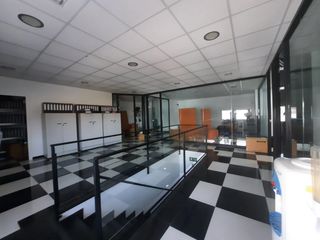 Lloguer Nau industrial  Carrer de montanejos 5. Nave industrial de diseño en alquiler en zona pigros, junto a ob