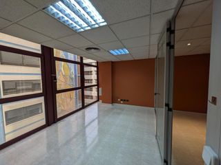 Business premise in Carrer d'Asensi 10