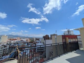 Dachwohnung in Carrer del doctor roux 3. Exclusivo ático en avenida lidón