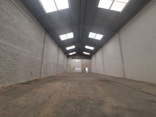 Alquiler Nave industrial  Carrer de suècia. Nave industrial diáfana de 365 m² en el polígono acceso sur
