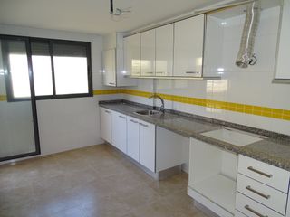 Piso en Calle cervantes 114. Piso con 2 habitaciones con ascensor
