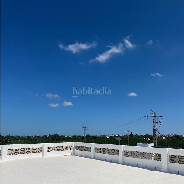 Foto b7f77dda-2fc4-429a-b40d-7d72ae7fd72c. Chalet en Beniarjó