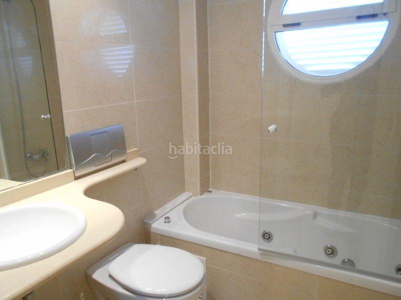 Foto 651bf4c2-d8ef-4eff-a12e-b21f18b64f49. Rent penthouse with heating parking pool in Oliva nova Oliva