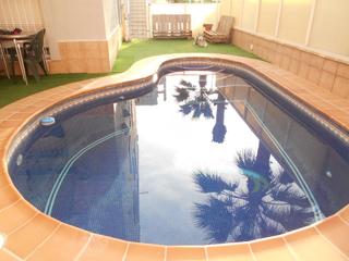 Semi detached house in Oliva Playa