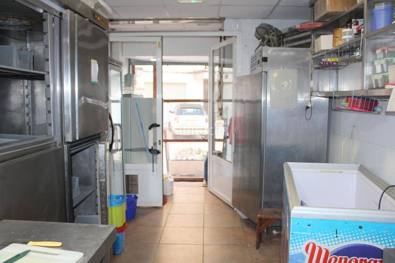 Foto 0a7a05e9-9269-4d6e-9d3a-08cbdd1b5f30. Local comercial en Oliva playa Oliva