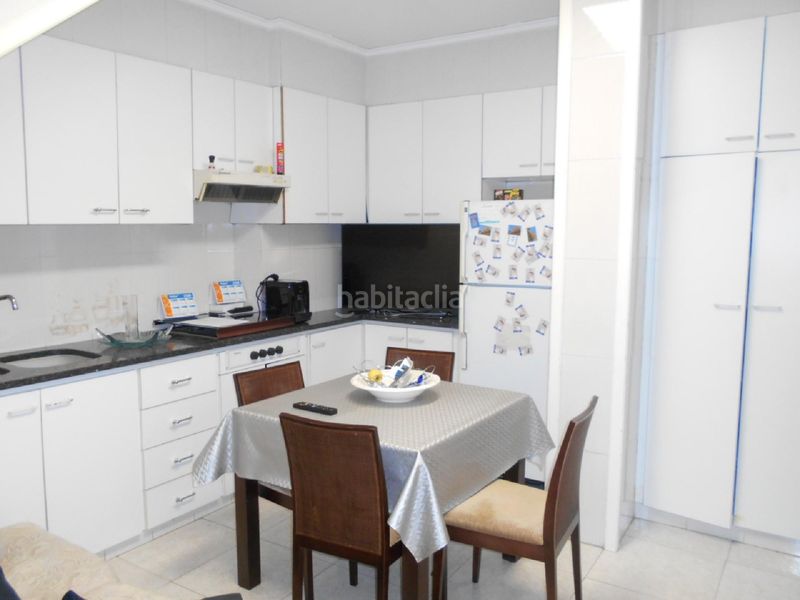 Foto c1888184-b928-42c2-86f9-92d47692364d. Edificio in Oliva pueblo Oliva