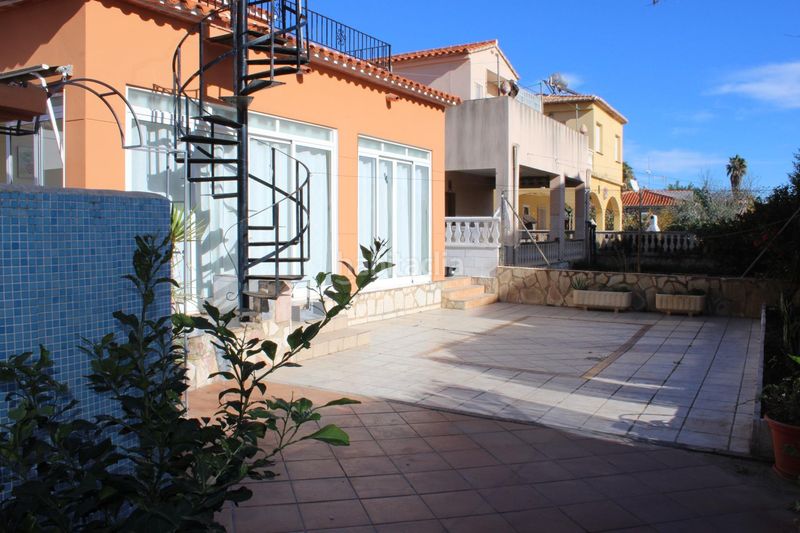 Foto ce84cfca-8ff1-4536-a693-1b4c6358dcba. Casa amb calefacció aparcament a Oliva playa Oliva