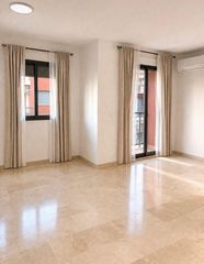 Miete Etagenwohnung in Oliva Pueblo