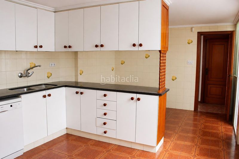 Foto 0f2a9cd6-471d-4a31-bb40-092522c59ab0. Pis amb aparcament a Oliva pueblo Oliva
