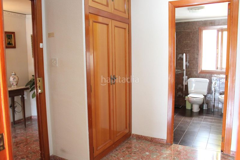 Foto f39ed0fb-7090-4285-be8e-7c57a0da36f2. Pis amb aparcament a Oliva pueblo Oliva
