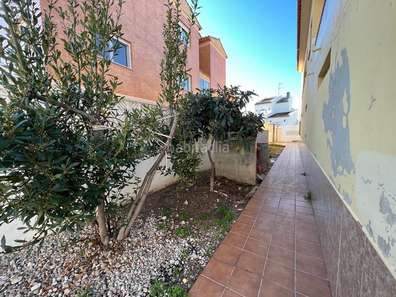 Foto a24bded8-684c-4d97-90de-e54a6860c8a6. Chalet en carrer vela en Oliva playa Oliva