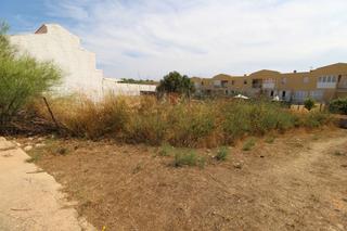 Terreny residencial a Llucmaçanes. Parcela edificable de 162 m2 sobre la cual, según normativa actu