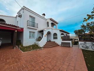 Xalet  Carrer de s'hostal. Genial casa familiar situada en zona muy tranquila de menorca, s