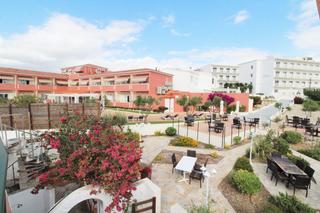 Édifice  N/a. Fantástico hotel en venta frente al mar, en la costa sureste de