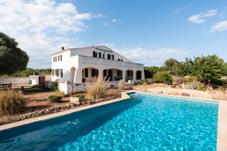 Masia a Sant Climent-Es Canutells. Casa de campo con encanto situada en una zona muy tranquila, rod