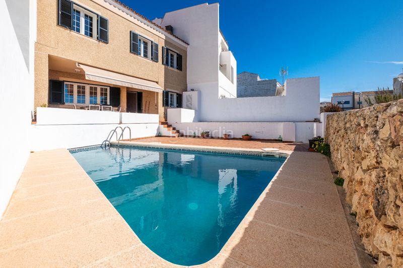 Foto e3afd393-1f33-4cc2-8422-33c573588665. Casa adossada amb calefacció aparcament piscina a Maó / Mahón