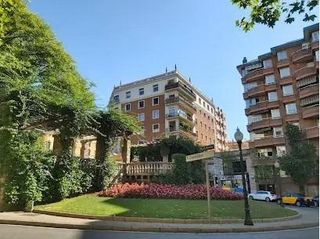 Haus in Sant Gervasi - Bonanova. Junto plaza kennedy  casa señorial 700 m2, 15 habitaciones 3 sal