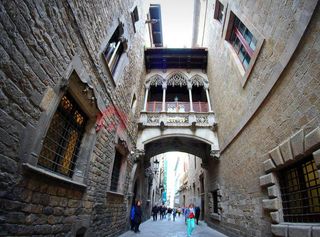 Business premise in Gòtic. Local comercial en el corazón de barcelona de 235 m2 aproximadam