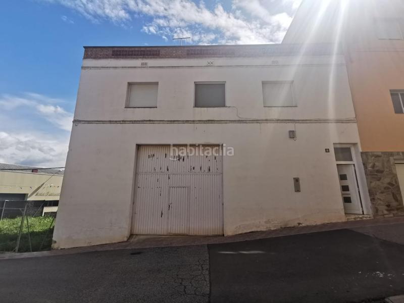 Foto 1ee495dc-109b-400b-b1b8-a2c90fa574e4. House with heating in Almenar